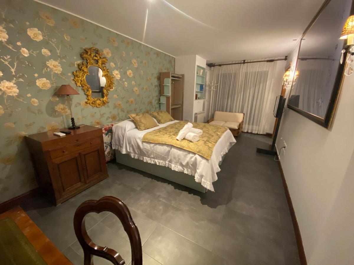 Ch Hostal Victoria Cuenca  Exterior photo