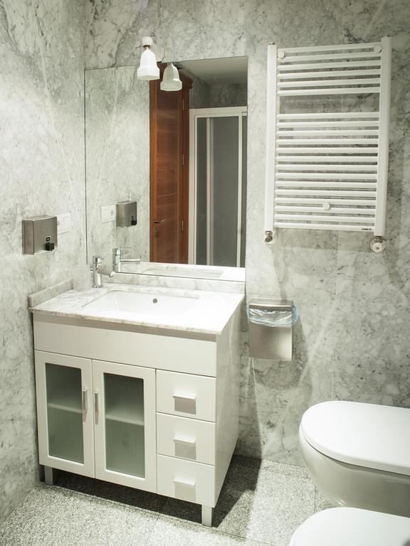 Ch Hostal Victoria Cuenca  Exterior photo