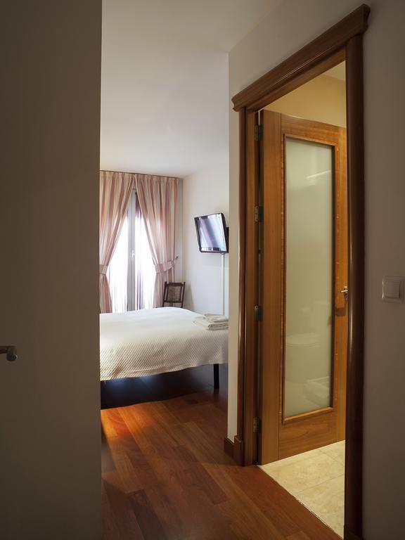 Ch Hostal Victoria Cuenca  Exterior photo