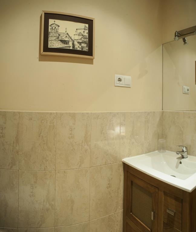 Ch Hostal Victoria Cuenca  Exterior photo